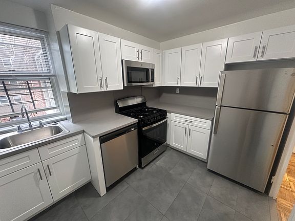 3rd image of 8701 Midland Pkwy APT 3F
