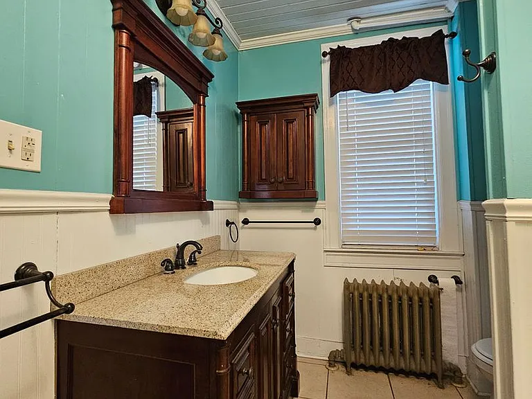 565 Trinity Rd — Photo 16