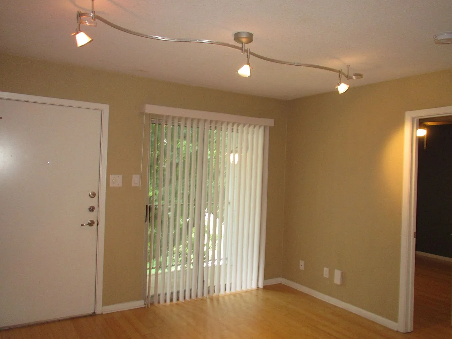 Adorable 1 bedroom apartment — Photo 3