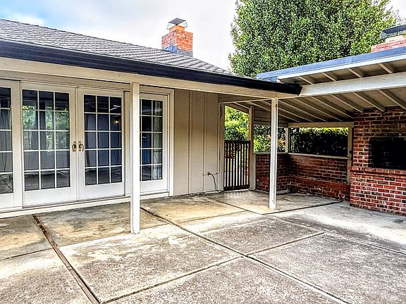 3rd image of 1711 Cabana Dr