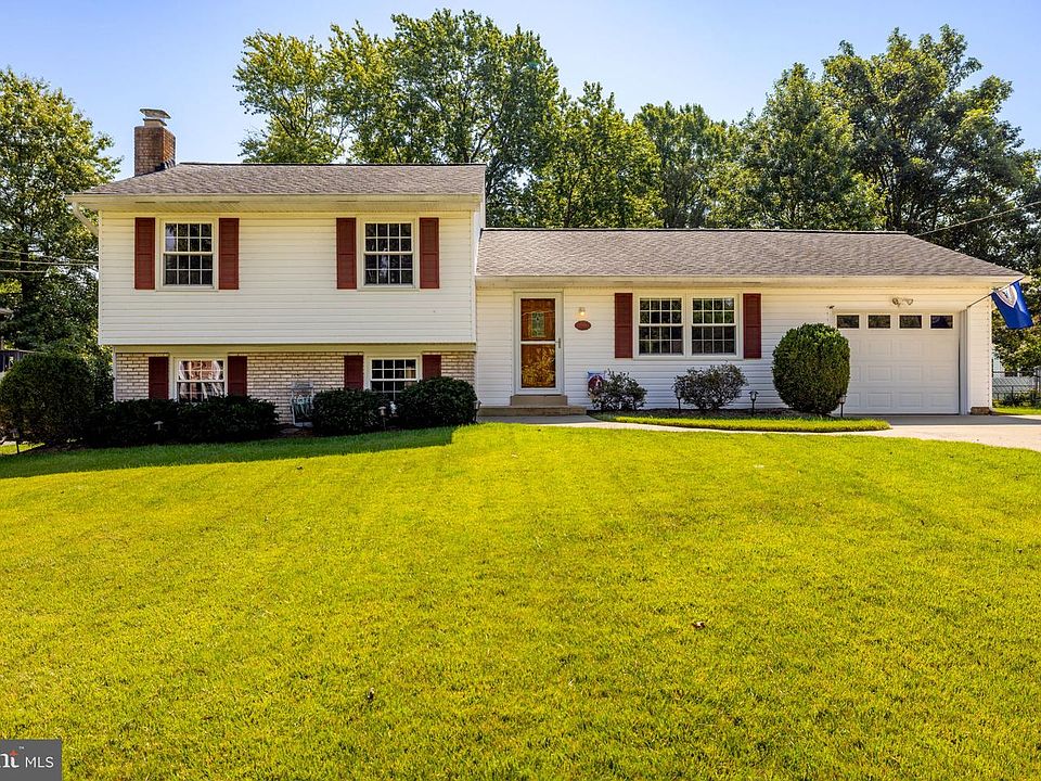 1st image of 7709 Grovenor Ct