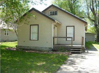 321 S Weaver St, Hesston, KS 67062