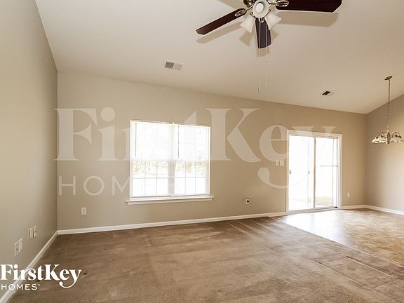 4th image of 202 Wolf Creek Ln