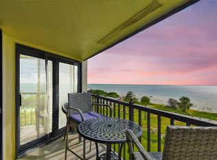 7532 Bayshore Dr APT 402, Treasure Island, FL 33706