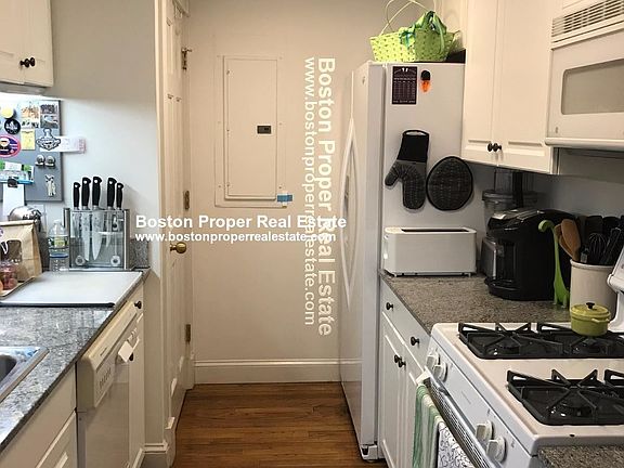 331 Beacon St. #1 Boston - Back Bay Unit Photo 3