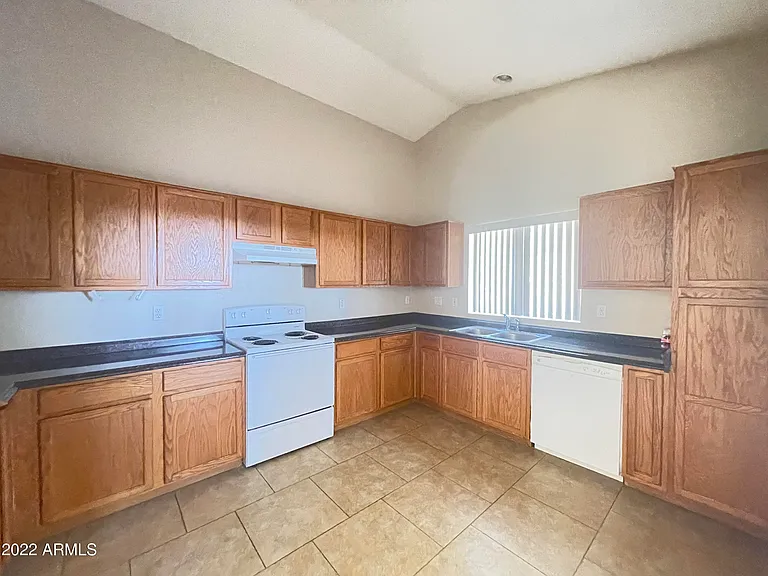4004 S Summer Ct — Photo 7