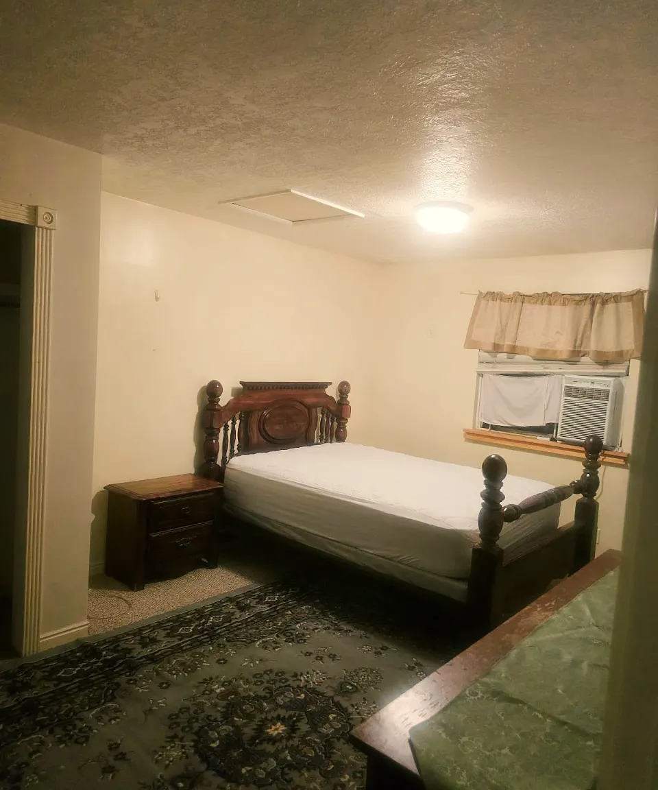 3 bed, 1786 sqft, $1,000 — Photo 1