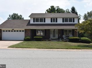 850 Twilight Dr, York, PA 17402