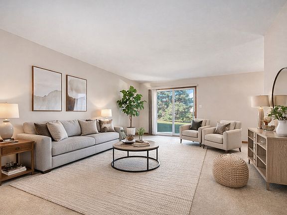 3rd image of 625 Crescenzo Ct Unit B