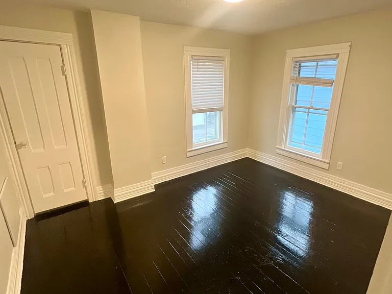 497 Averill Ave — Photo 13