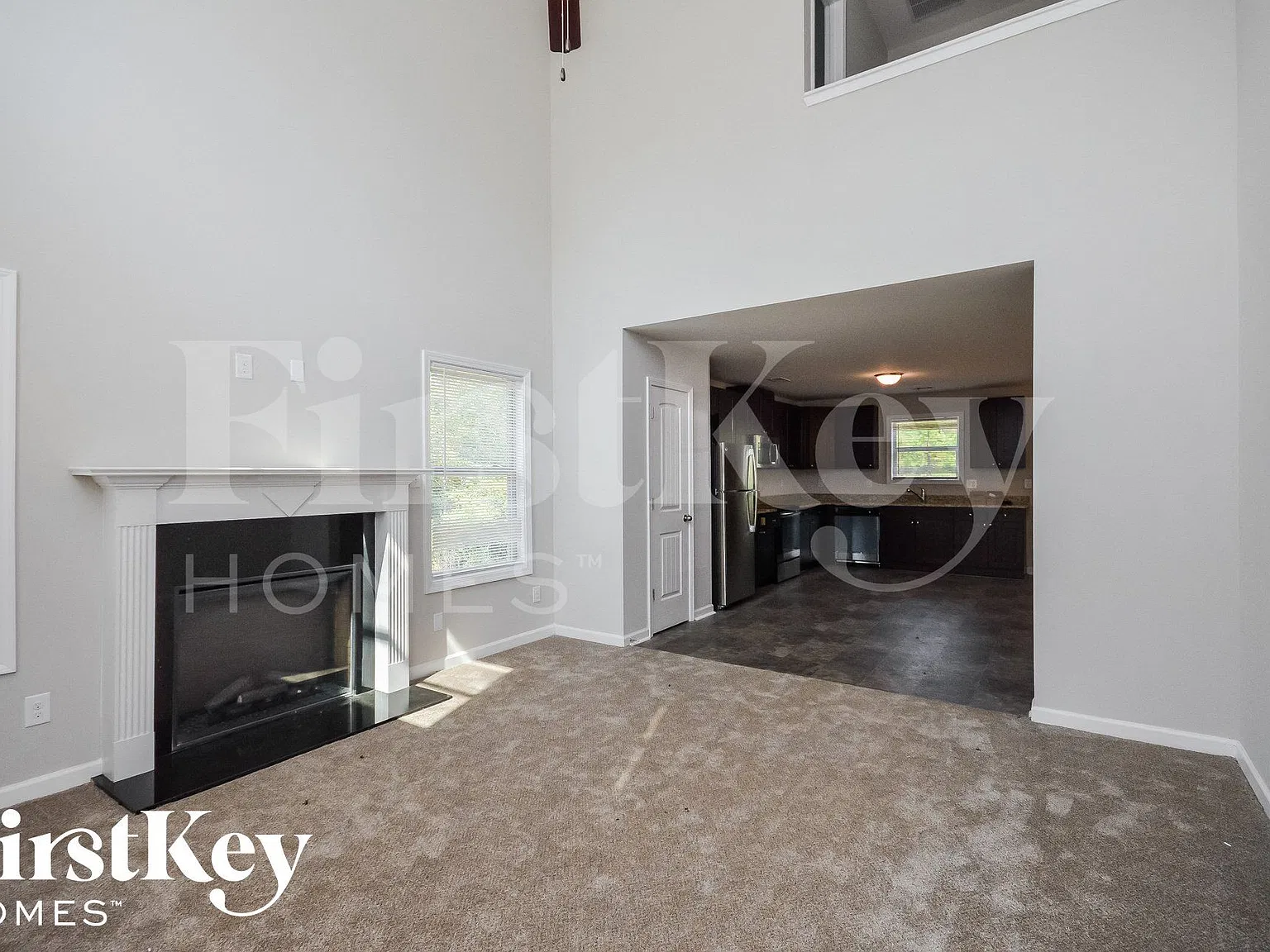 4 bed, 2.5 bath, 1950 sqft, $2,070 — Photo 3