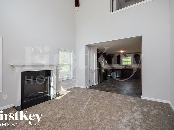 3rd image of 145 Ascott Trce