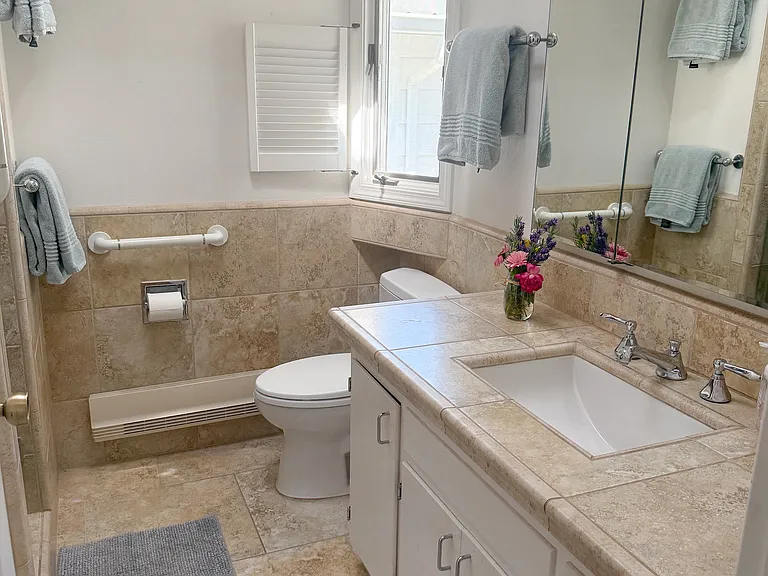 3010 Wyndham Ln — Photo 6