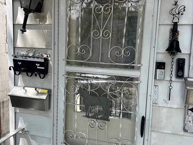 18 N 6th Ave #2 — Photo 2