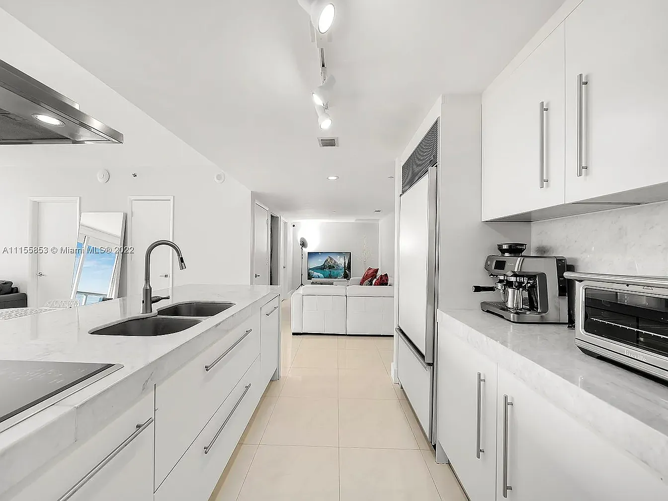 2 bed, 1450 sqft, $6,900 — Photo 4