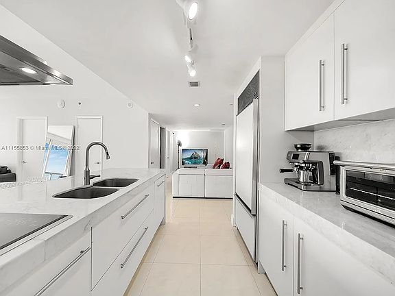 4th image of 495 Brickell Ave APT 5505