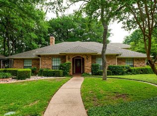 822 Kingston Dr, Mansfield, TX 76063