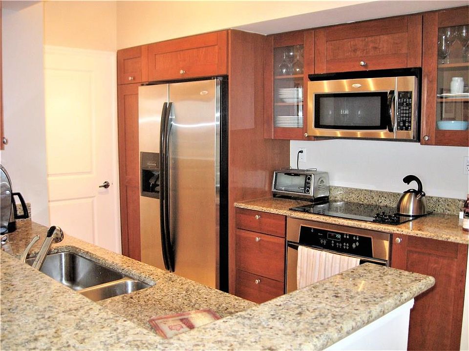 1st image of 215 NW Flagler Ave APT 408