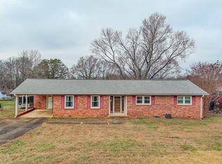 9 Merrimon Ave, Boiling Springs, SC 29316