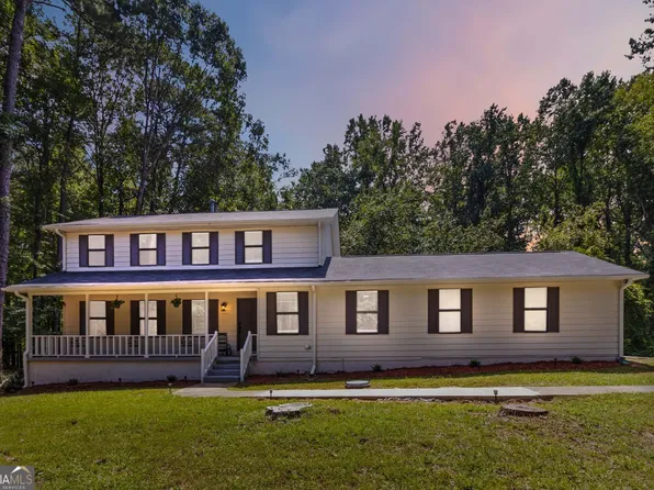 145 Huntcliff Ct, Fayetteville, GA 30214
