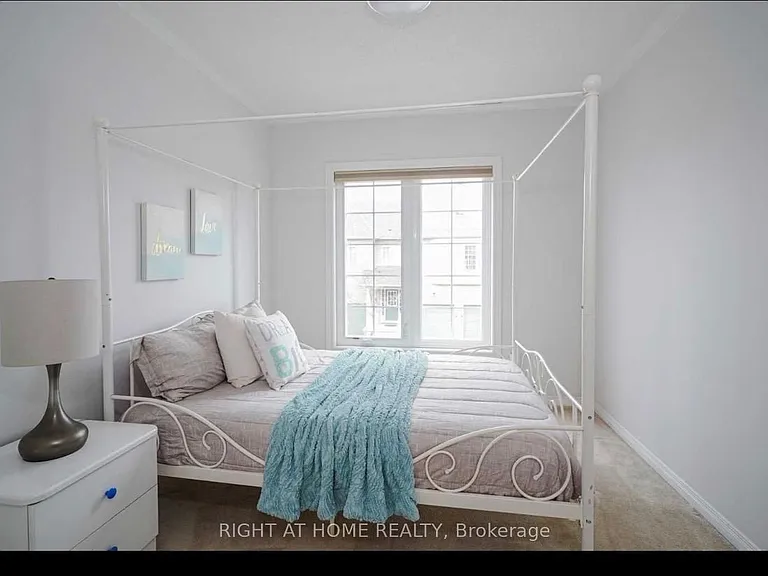 6399 Spinnaker Cir #121 — Photo 8