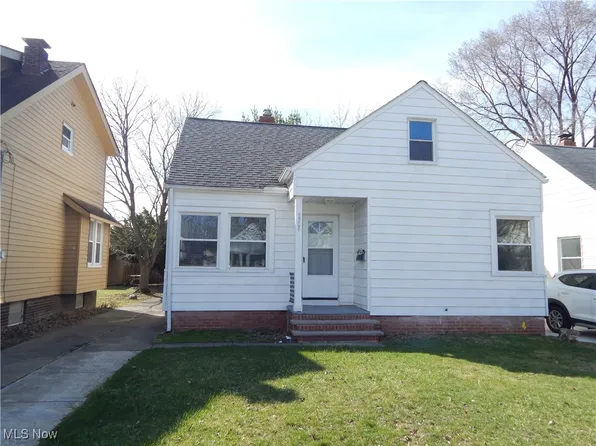 5204 Clement Ave, Maple Heights, OH 44137