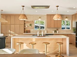 526 Saxony Rd, Encinitas, CA 92024