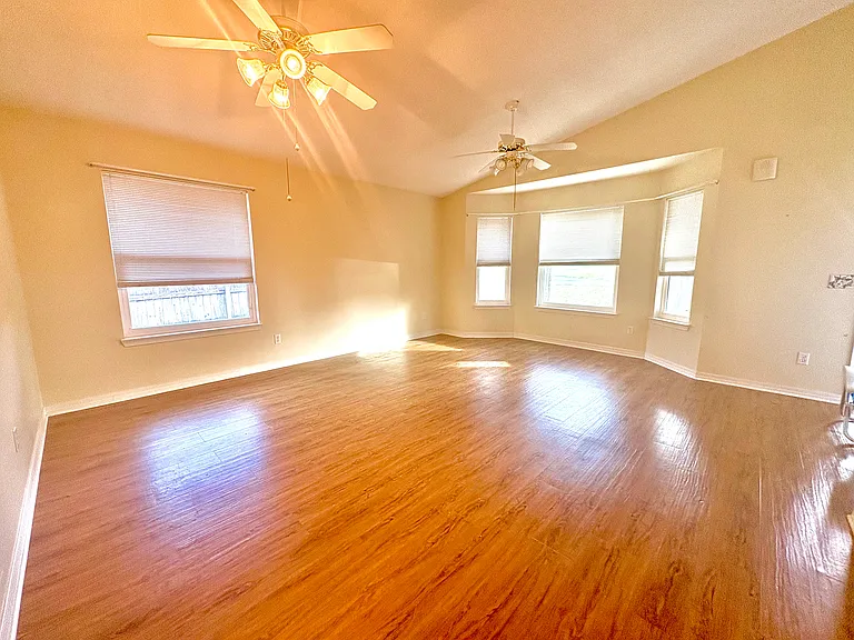 6879 Cedar Ridge Cir — Photo 11