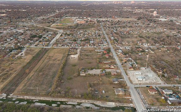 5th image of 306 W Ansley Blvd