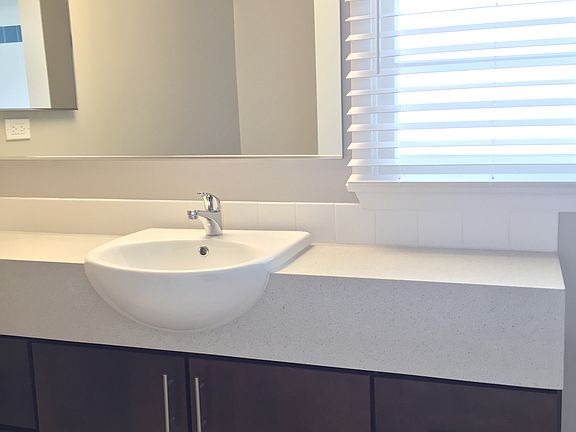 3rd image of 1414 Elkgrove Cir APT 4