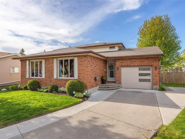315 Oaklea Ct, Sarnia, ON N7S 5Y9