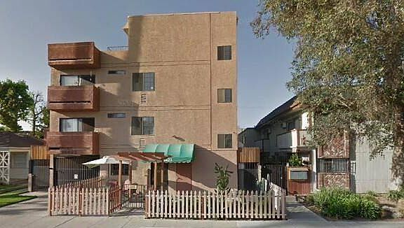 2nd image of 14423 Tiara St