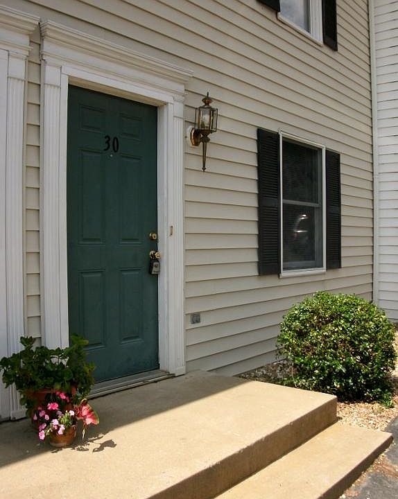 1st image of 25146 York Dr APT 29
