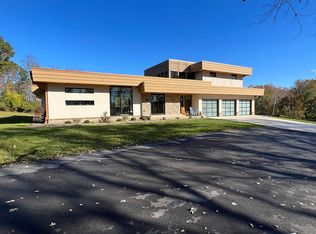 733 Slonaker Ln, Martinsburg, WV 25405