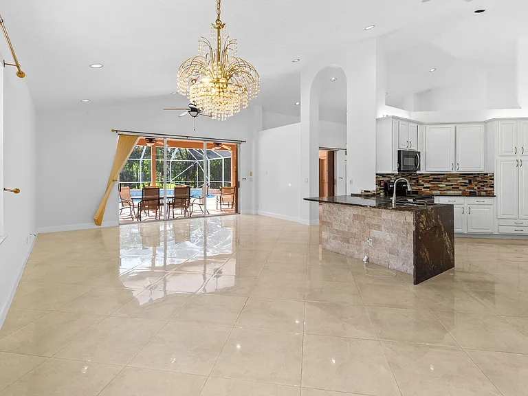 21698 Abington Ct — Photo 24