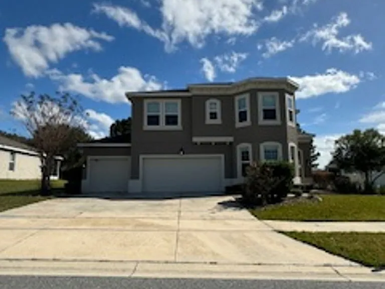 5717 SW 49th Ave — Photo 3