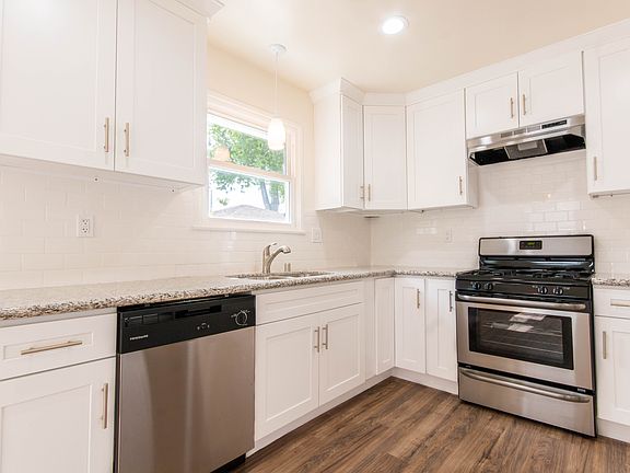 5th image of 510 S Borchard Dr