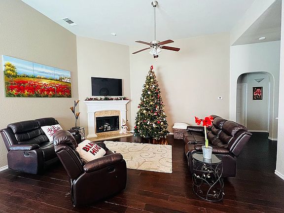 3rd image of 12721 Diamond Peak Dr