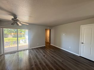 919 Lodi St, Santa Rosa, CA 95401