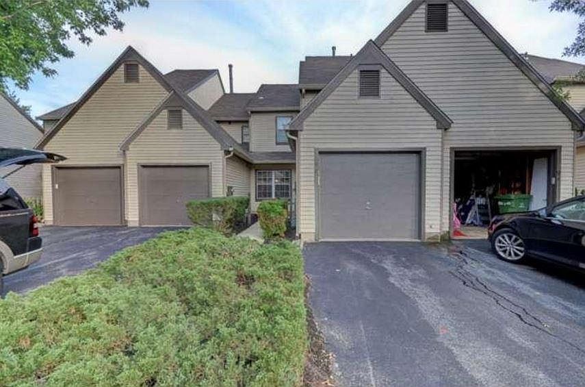1st image of 96 Woodlake Dr