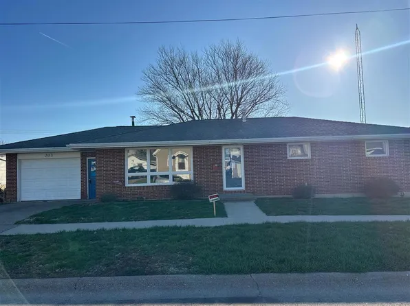 203 S 5th St, Bellevue, IA 52031