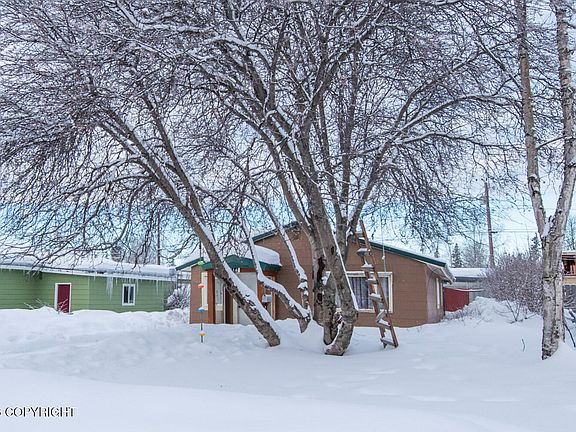 4th image of 716 N Bliss St