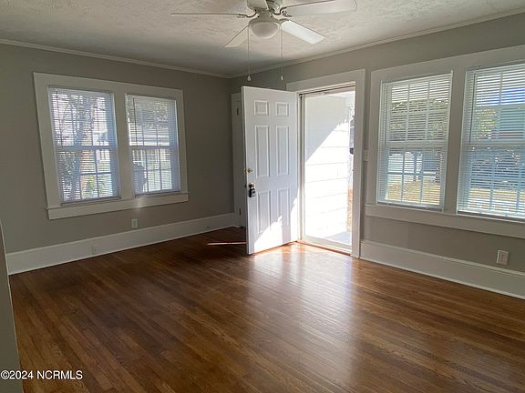 4th image of 308 W Nance Street