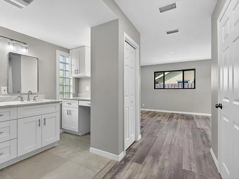 6119 Mullin St — Photo 16