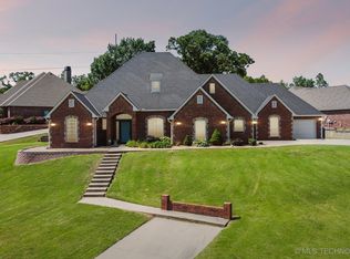 316 E 44th St, Sand Springs, OK 74063