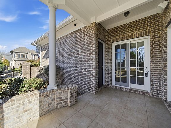 4th image of 2 Highbourne Ct