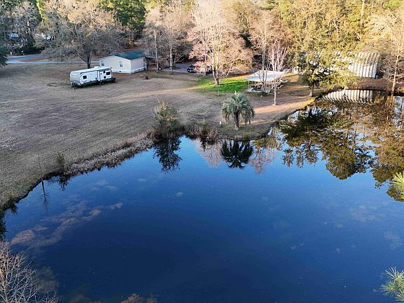 3rd image of 650 Coral Acres Dr