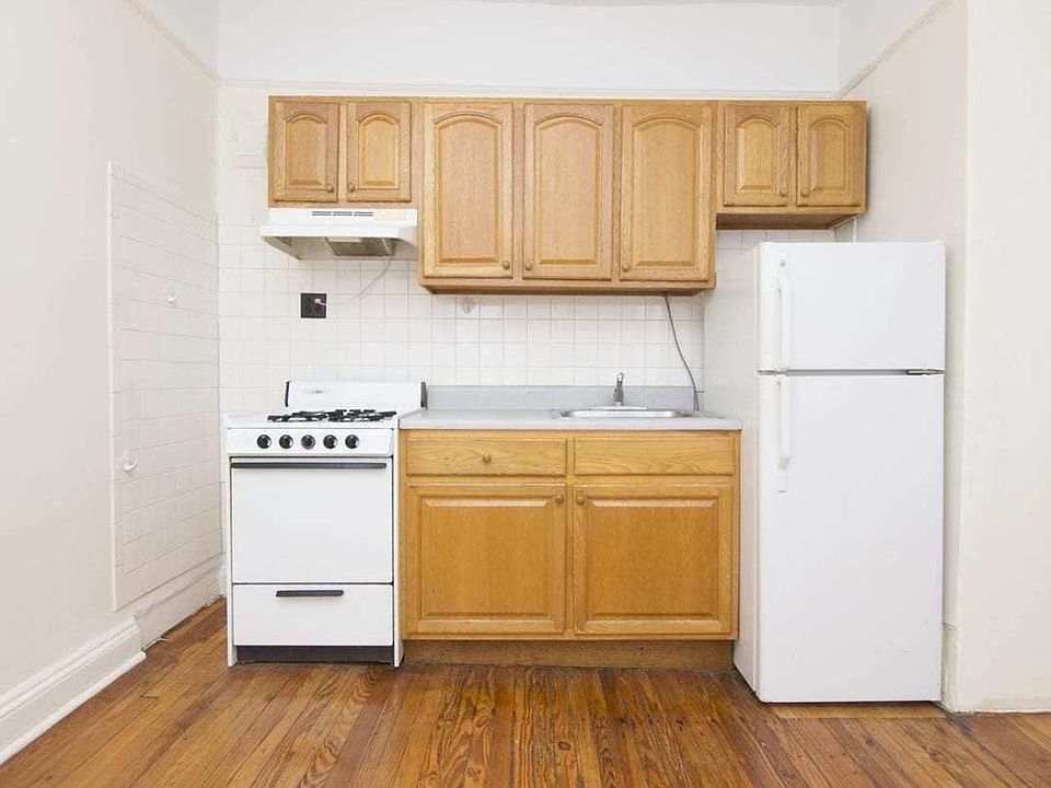 1st image of 4309 Ditmars Blvd APT 1B