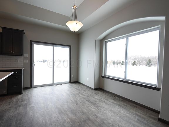 5th image of 3023 38th Ave S