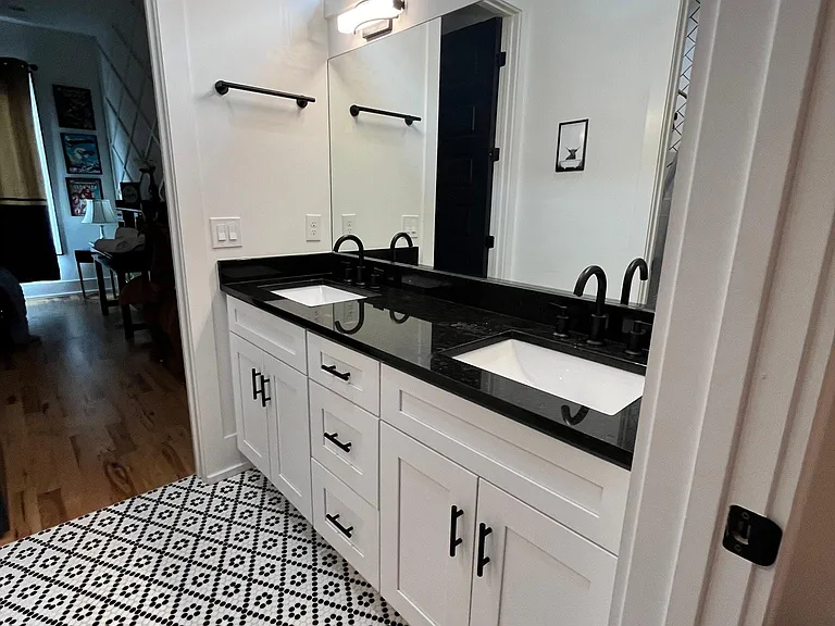 2700 Bronte Ave #B — Photo 4